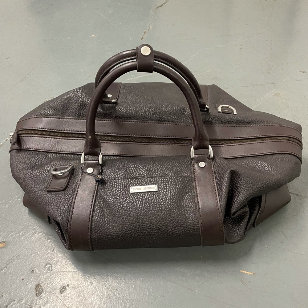 Brooks Brothers Pebble-Grain Leather Duffle Bag